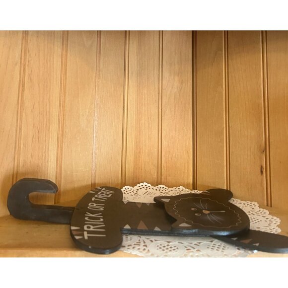 Handcrafted Wooden Halloween Black Cat Trick or Treat Handpainted Decoration Hoo - Picture 5 of 6